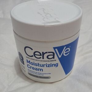 CeraVe Moisturizing Cream
